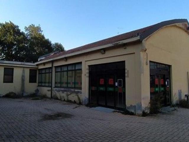Capannone in vendita a Mede, Lombardia