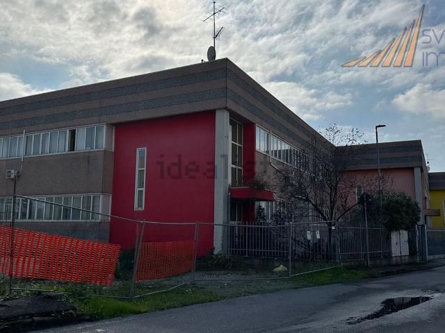 Capannone in vendita a Moncucco, Brugherio