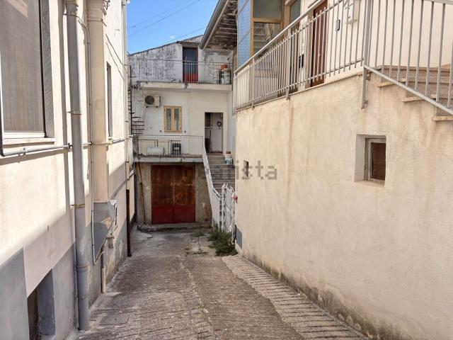 Capannone in vendita a Ariano, Salerno