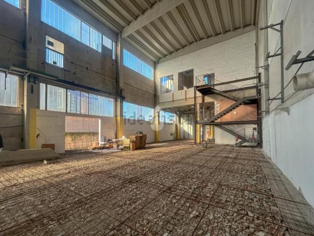 Capannone in vendita a Moncucco, Brugherio