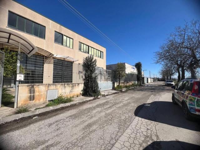 Capannone in vendita a Casapozzano, Orta Di Atella