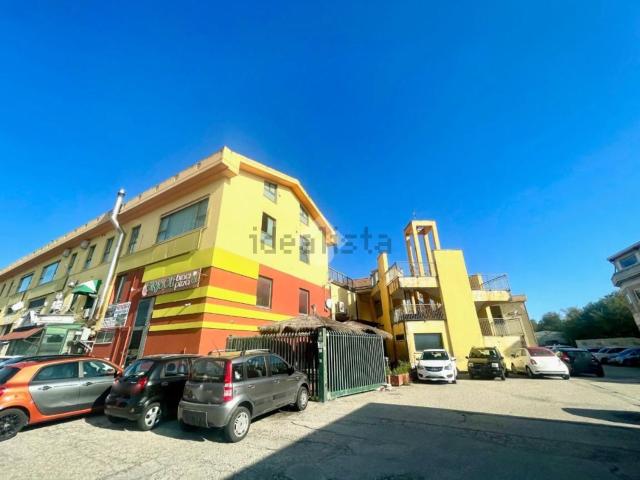 Locale Commerciale in vendita a Città Sant'angelo, Abruzzo