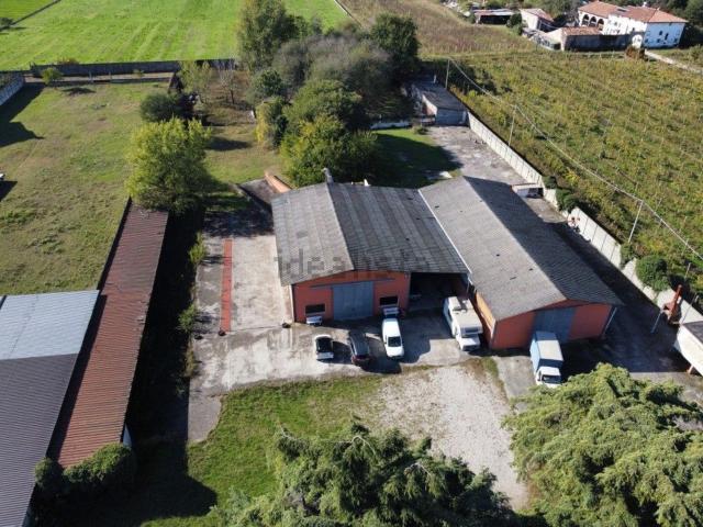 Capannone in vendita a Palazzina, Brenzone