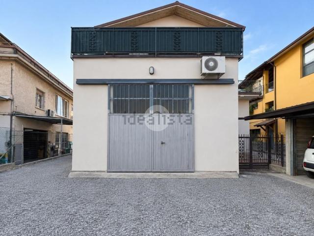 Capannone in vendita a Lonato del Garda, Brescia