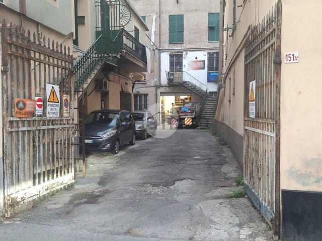 Capannone in vendita a Bassa Val Bisagno, Serra Riccò