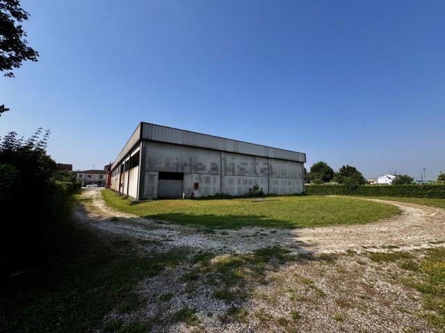 Capannone in vendita a Casale Di Scodosia, Veneto