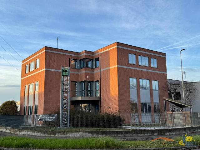 Capannone in vendita a Parma Centro, Sorbolo