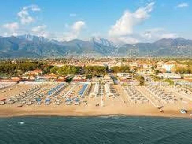 Capannone in vendita a Tonfano, Toscana