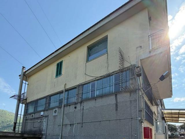 Capannone in vendita a Nocera Superiore, Campania