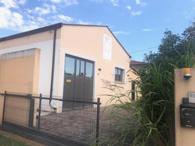 Capannone in vendita a Venezia