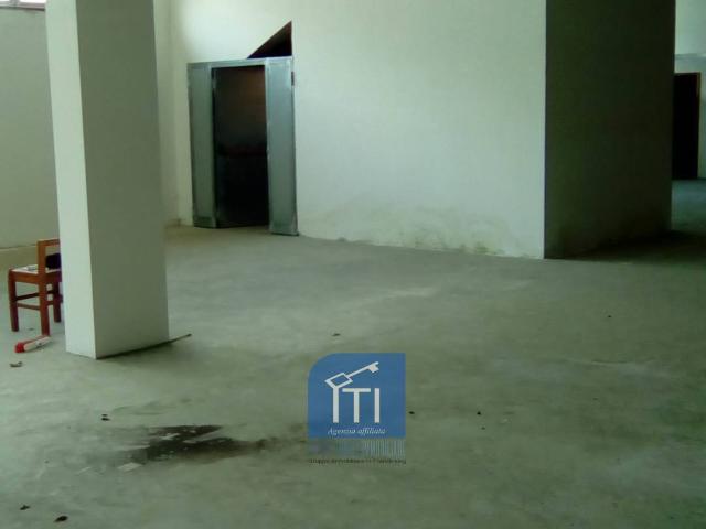 Capannone in affitto a Sant'antimo, Campania