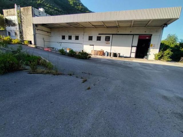 Capannone in vendita a Unione dei comuni Media Valle del Serchio, Borgo A Mozzano