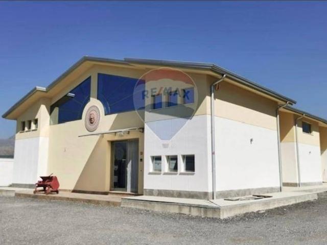 Capannone in vendita a Partinico, Sicilia