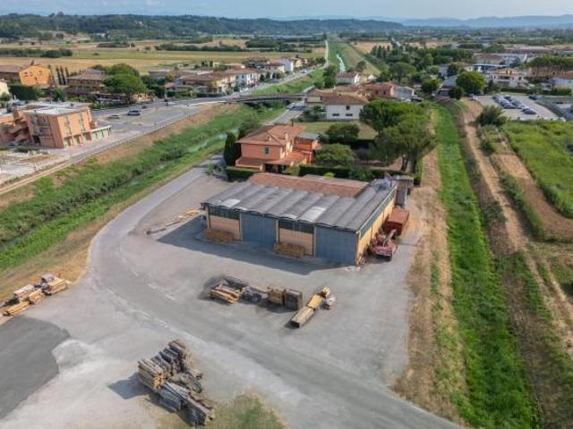 Capannone in vendita a Santa Maria A Monte, Toscana