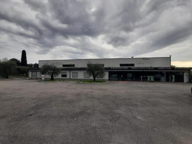 Capannone in vendita a Puegnago, Lombardia