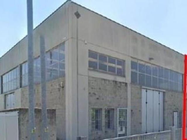 Capannone in vendita a Fara Gera d'Adda, Bergamo