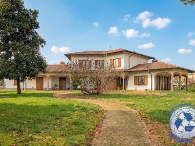Capannone in vendita a Abbiategrasso, Lombardia