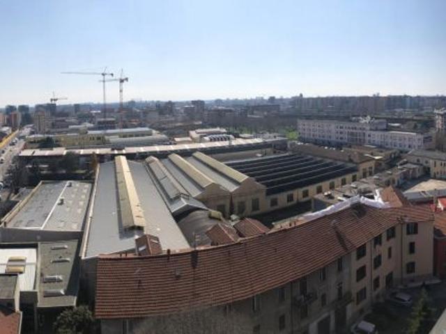 Capannone in vendita a Milano, Lombardia