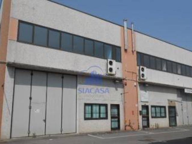 Capannone in vendita a Cernusco Sul Naviglio, Lombardia