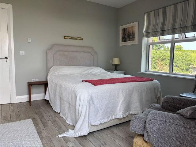 Studio to rent in Mountmellick, North Tipperary