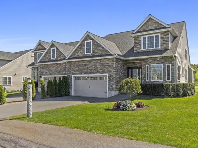 Condo for sale in Sharon, Norfolk County
