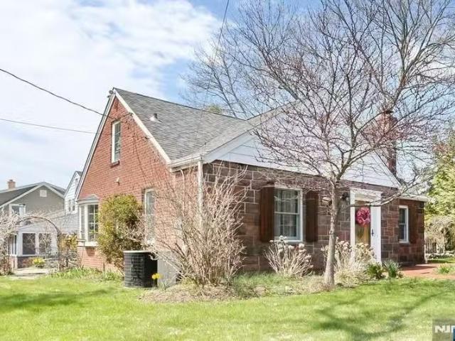 House for rent in Teaneck