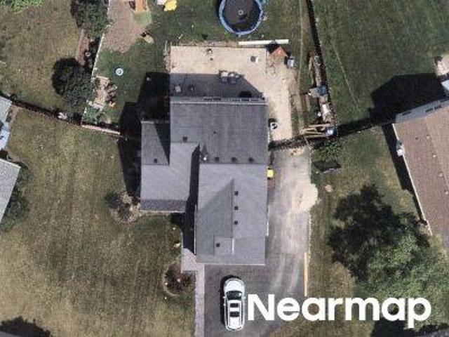 House for sale in Mchenry, Illinois
