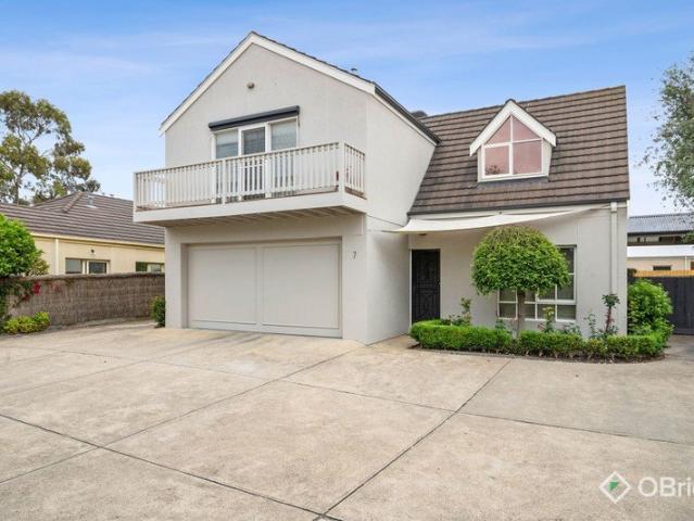 Townhouse for rent in Camerons Creek, Victoria