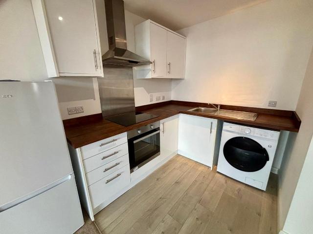 Apartment for rent in Woodloes Park, Green Close