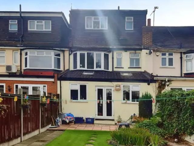 House for rent in Seven Kings, Greater London