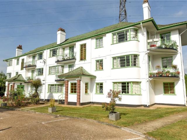 Apartment for rent in Pinner, Greater London