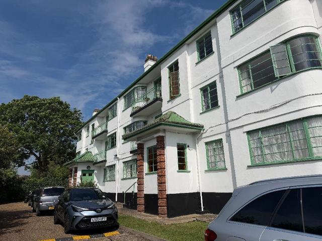 Apartment for rent in Pinner, Greater London