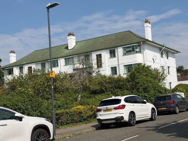 Apartment for rent in Pinner, Greater London