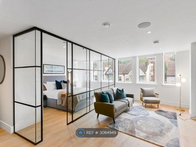 Apartment for rent in London Borough of Croydon, Greater London
