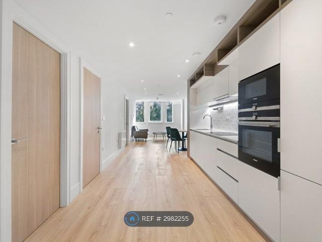 Apartment for rent in London Borough of Croydon, Purley