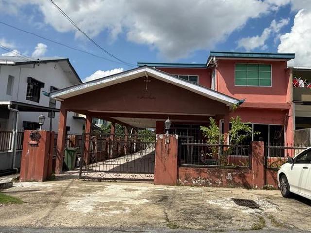 Terraced House for sale in Kuching, Bahagian Kuching