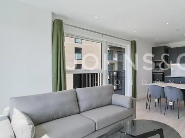 Apartment for rent in London Borough of Hounslow, Strand