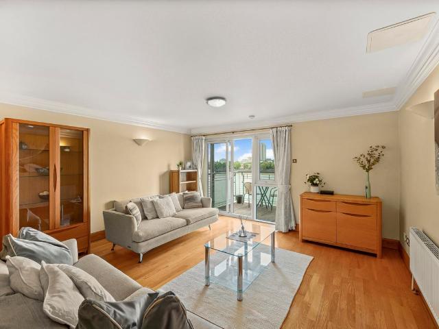 Apartment for rent in Wapping, Greater London