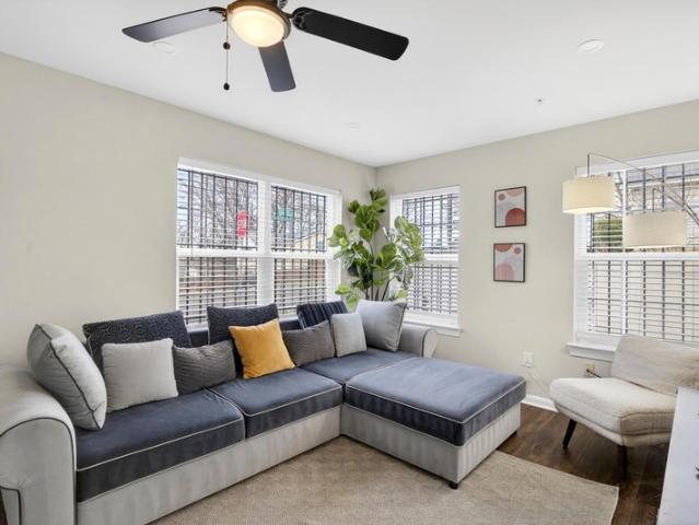 Room for rent in Hillside, Coral Hills