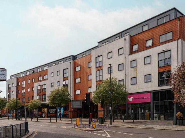 Apartment for rent in Woodcote, Epsom