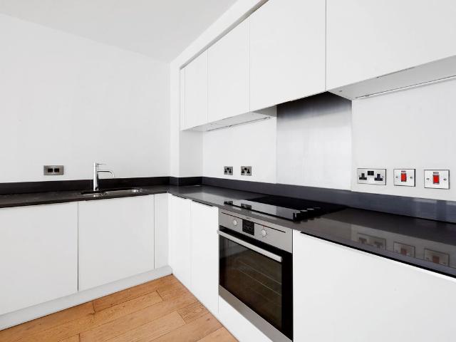 House for rent in Kingsbury, Greater London