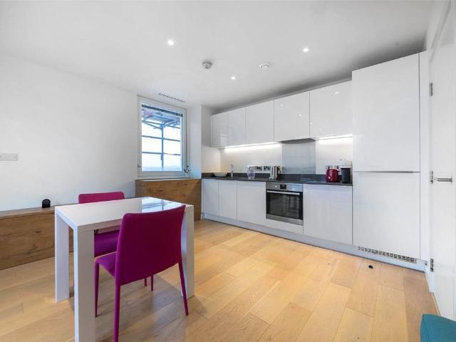 Apartment for rent in Kingsbury, Greater London