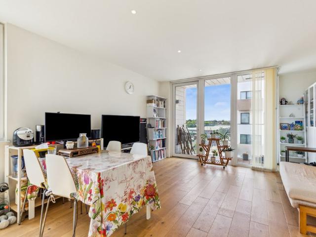 Apartment for rent in Kingsbury, Greater London