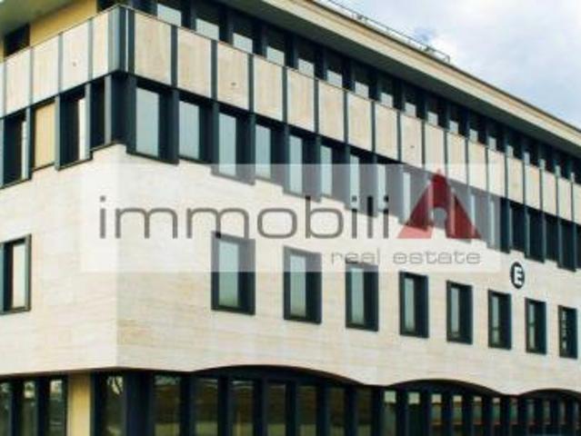 Ufficio in vendita a Caponago, Lombardia