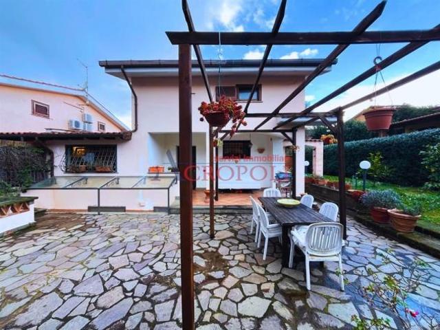 Villa Indipendente in vendita a Roma Capitale, Lazio