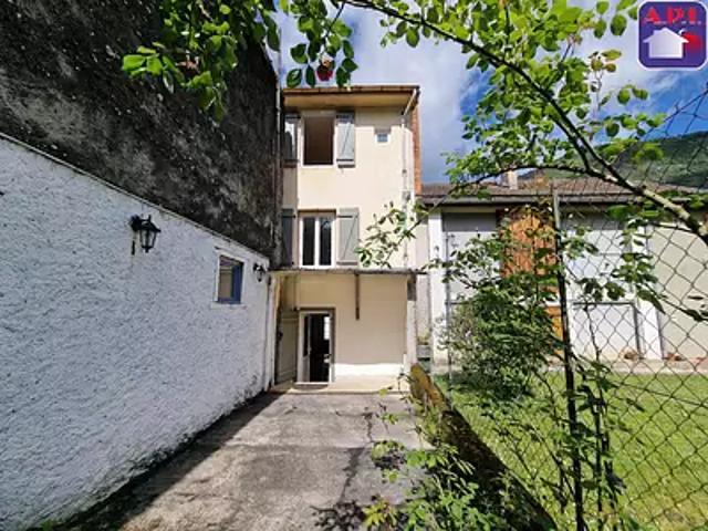 Maison vente à Foix, Capoulet-et-junac