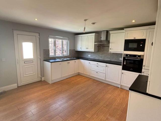 Apartment to rent in Bluebell, North Tipperary