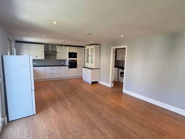Studio to rent in Bluebell, North Tipperary