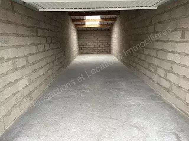 Garage location à Cappelle-la-Grande, Nord