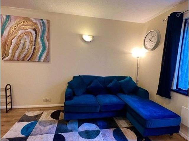 Apartment for rent in Little Heath, Greater London